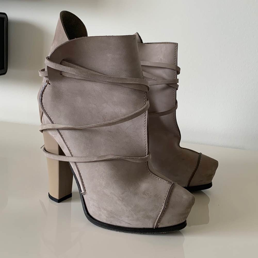 Cinzia araia boots